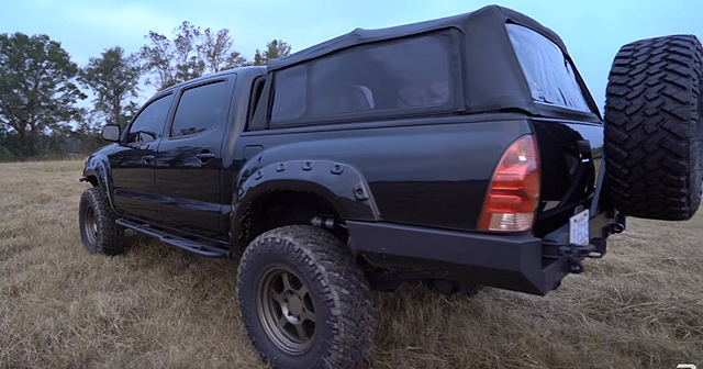 Bestop Supertop Camper Shell