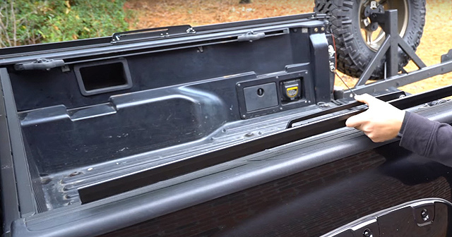 Bestop Supertop Camper Shell